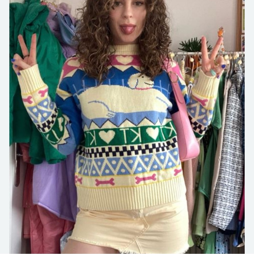 Kina & Tam Dog Tales Crewneck Sweater Women’s Medium Playful Graphic Design - Picture 8 of 8